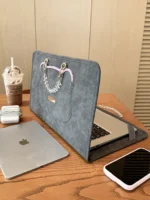Universal laptop carrying sleeve for 13 to 16-inch laptops